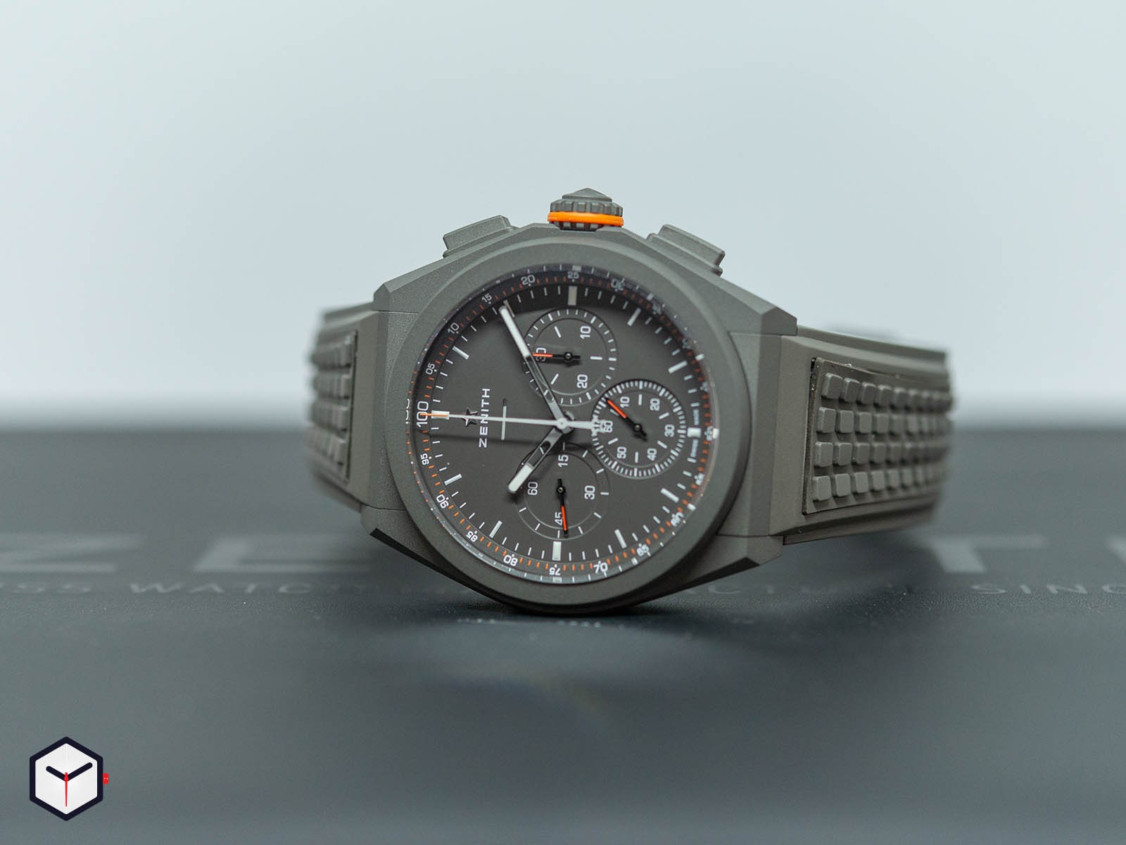 Zenith Defy 21 Land Rover Edition Saat/ Limitli Sayıda/Özel Kurma Kutusu Dahil