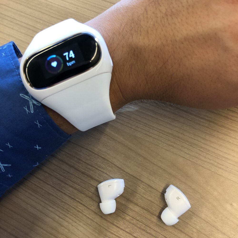 Aipower Wearbuds: Bileğinizde Şarj Edilen Gerçek Kablosuz HiFi Kulaklık