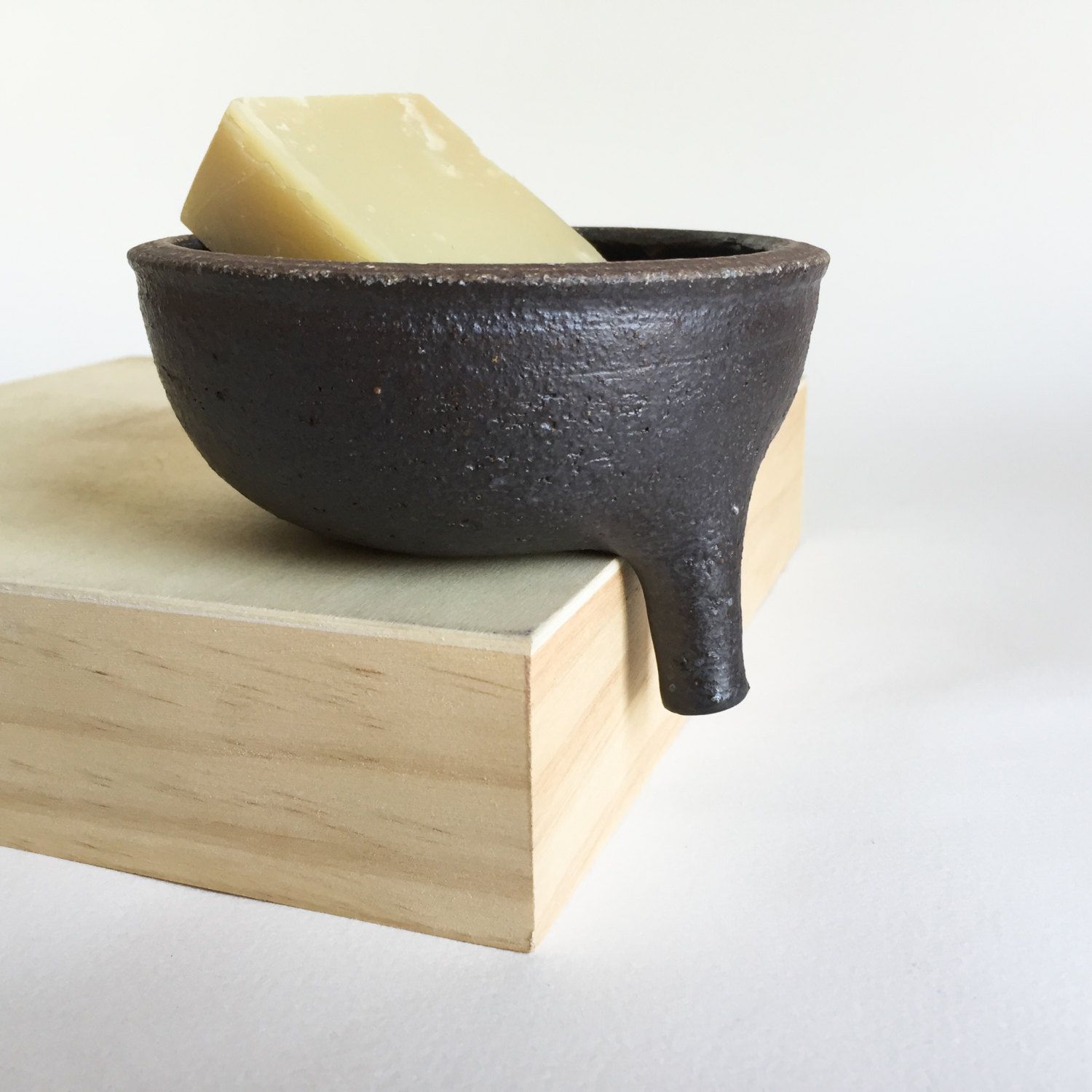 Kim Hau Rustic Seramik El yapımı Sabunluk