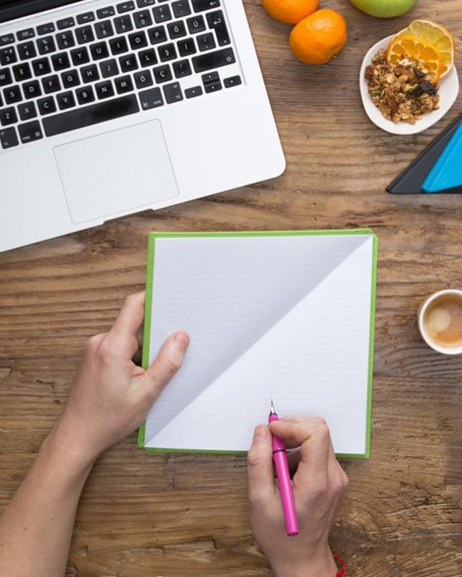 Üçgen Defter / Kırmızı