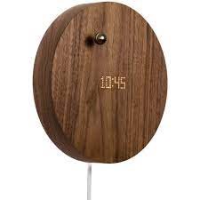 Story / Dünyanin İlk Manyetik Duvar Saati